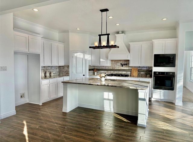 107 Rock Salt Court, Springtown, TX 76082