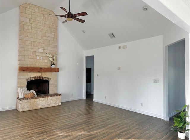 107 Rock Salt Court, Springtown, TX 76082