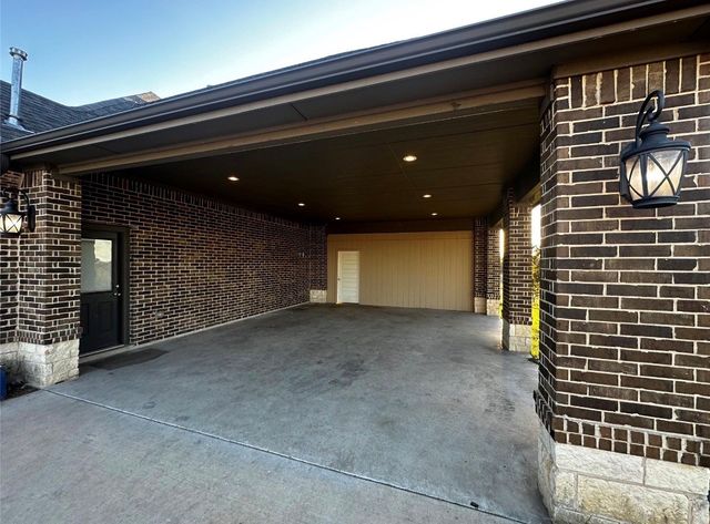 107 Rock Salt Court, Springtown, TX 76082