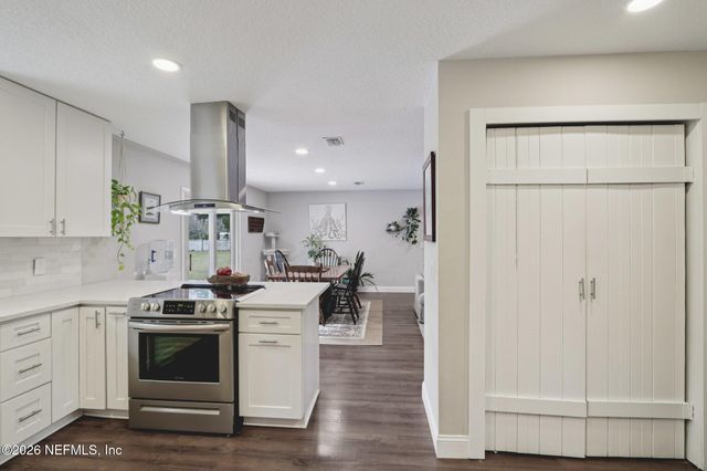 9190 TOTTENHAM Court, Jacksonville, FL 32257