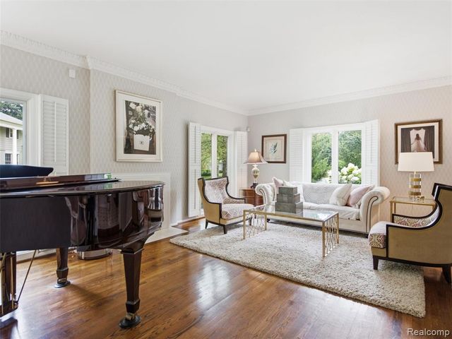 1281 Twin Maples Lane, Bloomfield Hills, MI 48301