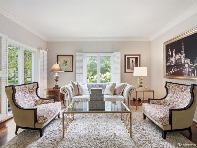 1281 Twin Maples Lane, Bloomfield Hills, MI 48301