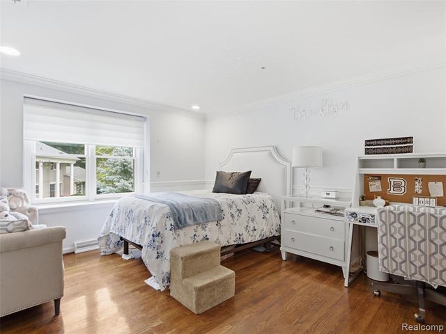 1281 Twin Maples Lane, Bloomfield Hills, MI 48301
