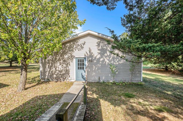 859 E Adda Street, White Cloud, MI 49349