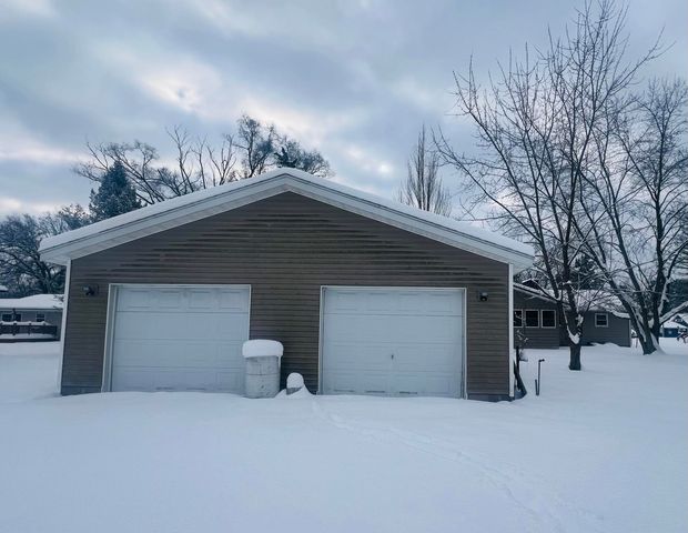 859 E Adda Street, White Cloud, MI 49349