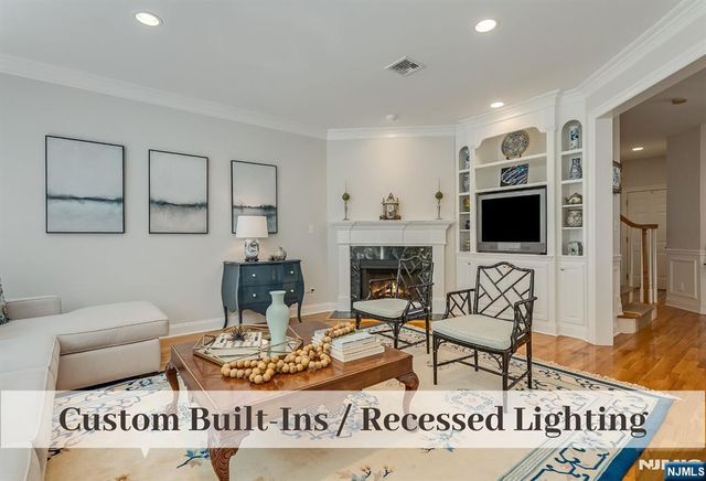 608 Fieldstone Terrace, Wyckoff, NJ 07481