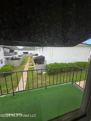 5025 Wayneland Drive, B12, Jackson, MS 39211