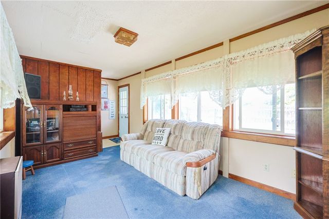 44 Clegg Avenue, Tiverton, RI 02878