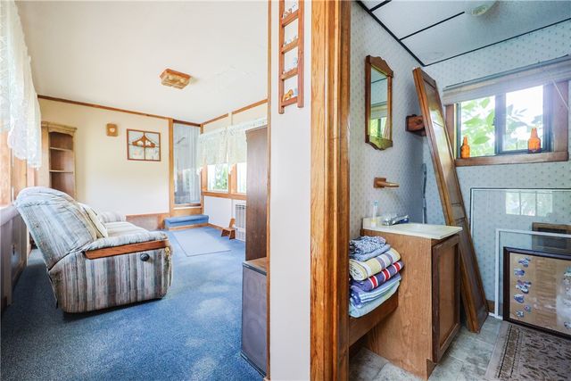 44 Clegg Avenue, Tiverton, RI 02878