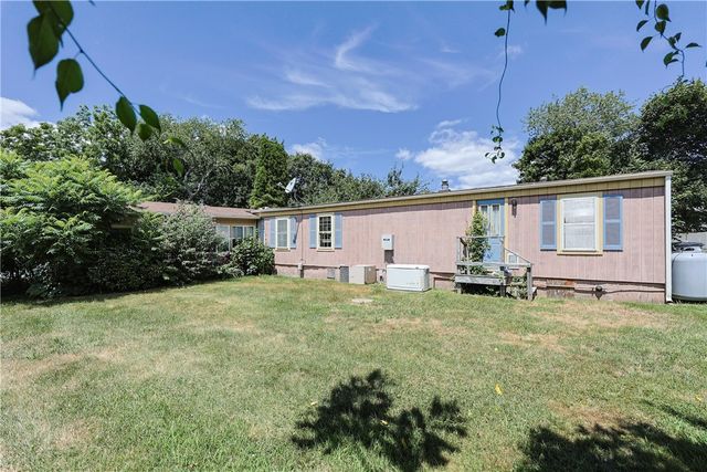 44 Clegg Avenue, Tiverton, RI 02878