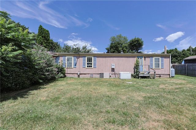 44 Clegg Avenue, Tiverton, RI 02878