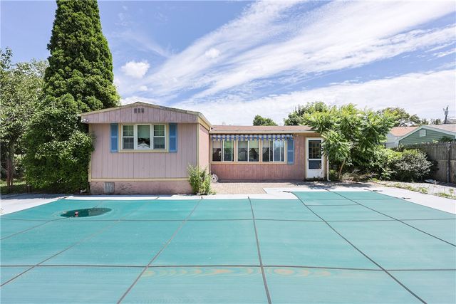 44 Clegg Avenue, Tiverton, RI 02878