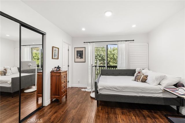 23473 Park Sorrento, Calabasas, CA 91302