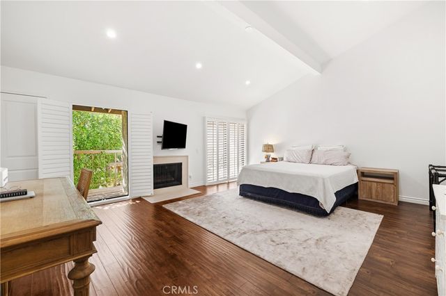23473 Park Sorrento, Calabasas, CA 91302