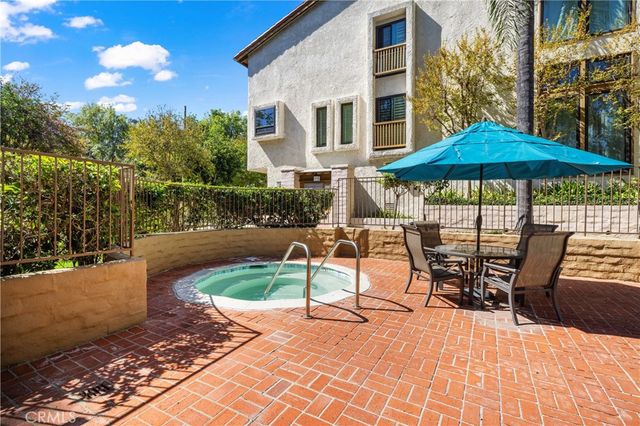 23473 Park Sorrento, Calabasas, CA 91302