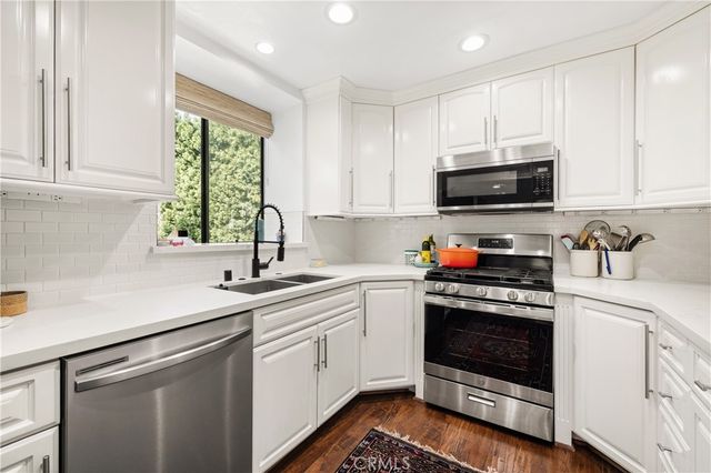 23473 Park Sorrento, Calabasas, CA 91302