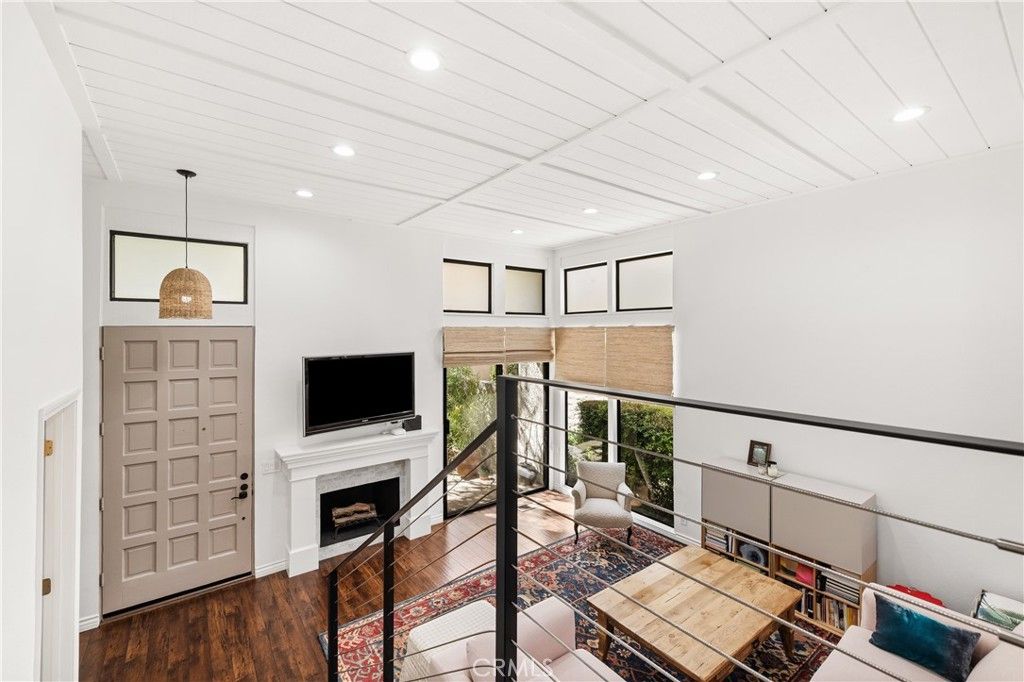 23473 Park Sorrento, Calabasas, CA 91302