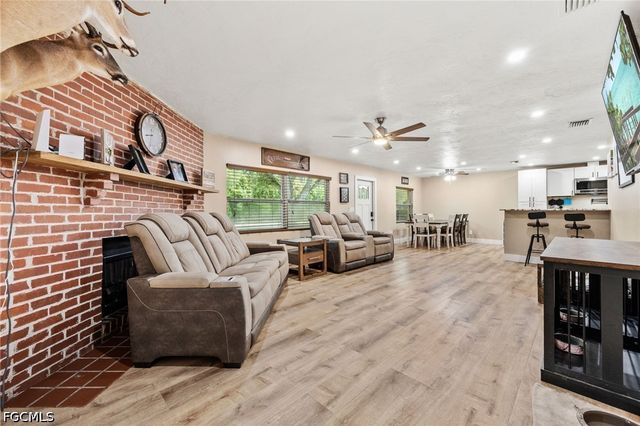 11700 Deal RD, North Fort Myers, FL 33917