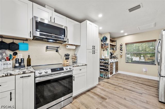 11700 Deal RD, North Fort Myers, FL 33917