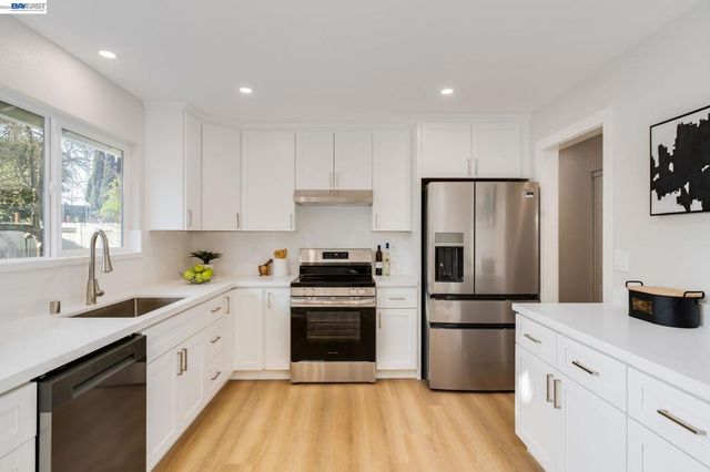 519 Holly St, Vallejo, CA 94589