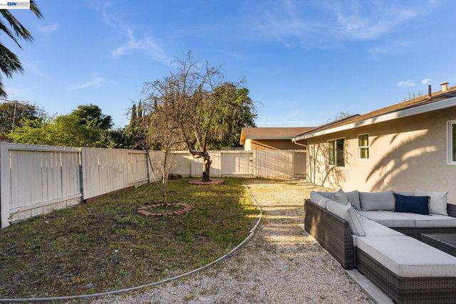 519 Holly St, Vallejo, CA 94589