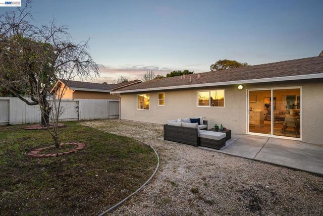 519 Holly St, Vallejo, CA 94589