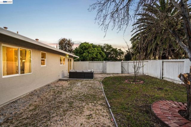 519 Holly St, Vallejo, CA 94589