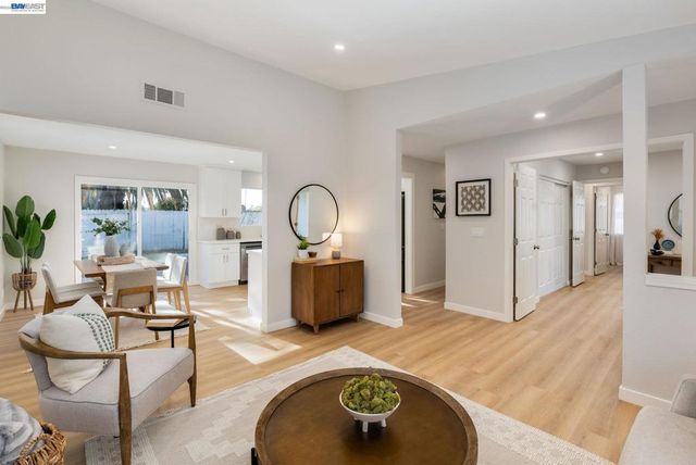 519 Holly St, Vallejo, CA 94589