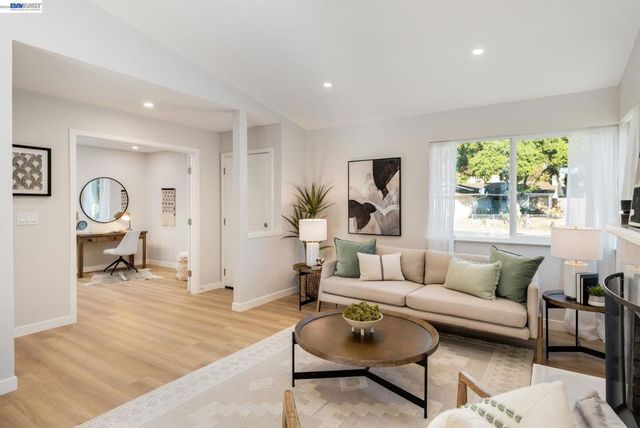 519 Holly St, Vallejo, CA 94589