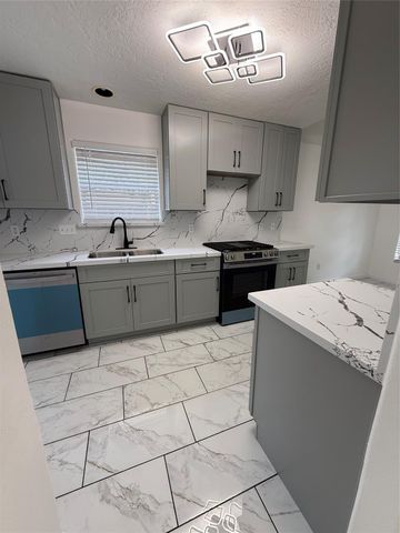 6423 Crim Court, Houston, TX 77049