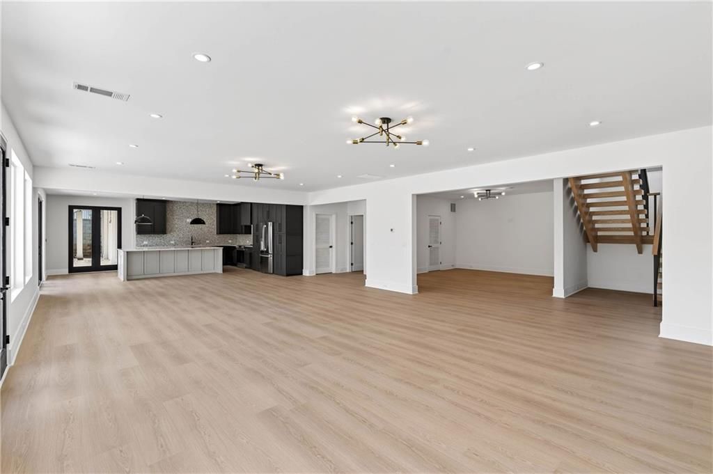 Image 57 of property listing at 101 Coronado Court, Marietta, GA 30067