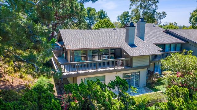 2 Prado 32, Irvine, CA 92612