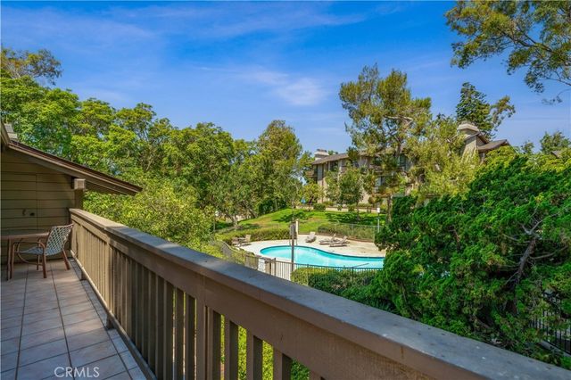 2 Prado 32, Irvine, CA 92612