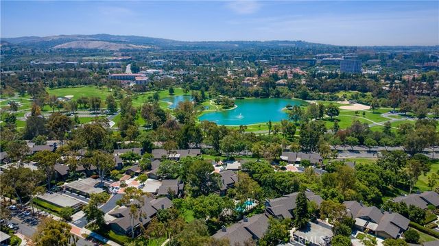 2 Prado 32, Irvine, CA 92612