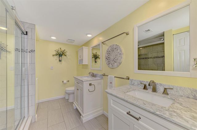 433 CERROMAR LANE 341, Venice, FL 34293