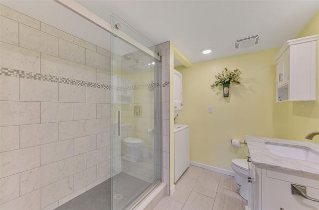 433 CERROMAR LANE 341, Venice, FL 34293