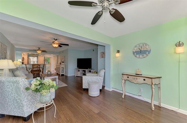 433 CERROMAR LANE 341, Venice, FL 34293
