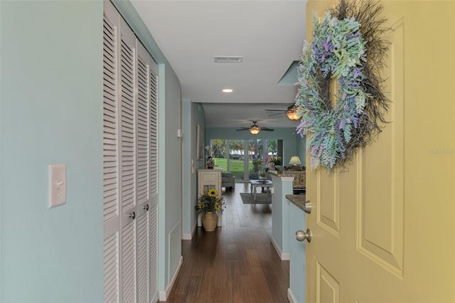 433 CERROMAR LANE 341, Venice, FL 34293