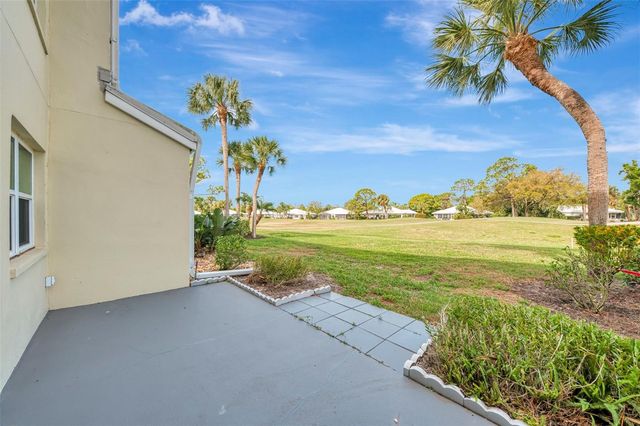 433 CERROMAR LANE 341, Venice, FL 34293