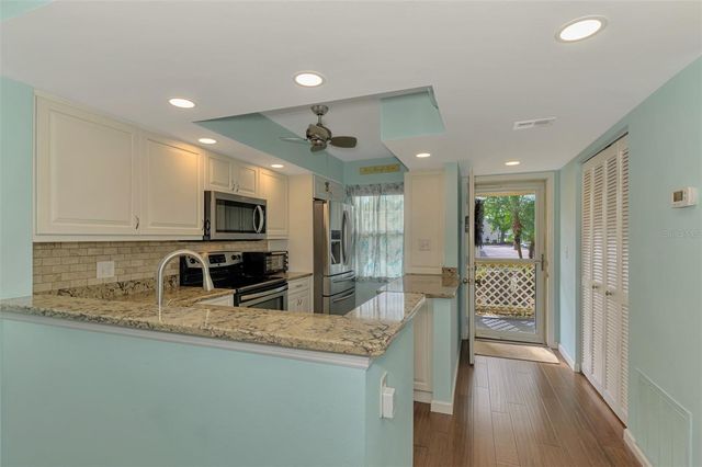 433 CERROMAR LANE 341, Venice, FL 34293