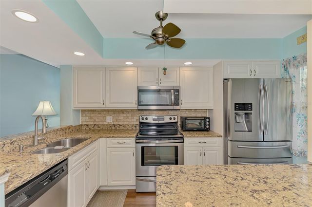 433 CERROMAR LANE 341, Venice, FL 34293