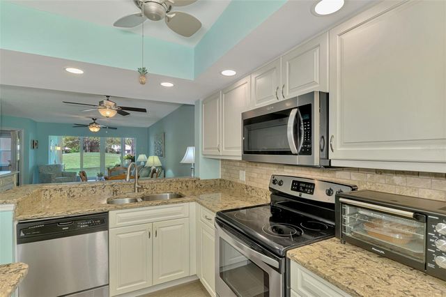 433 CERROMAR LANE 341, Venice, FL 34293