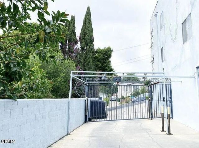 4018 Camero Avenue 2, Los Angeles, CA 90027