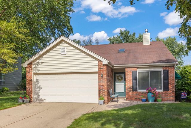 2S111 Waltham Court, Warrenville, IL 60555