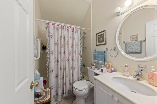 2S111 Waltham Court, Warrenville, IL 60555