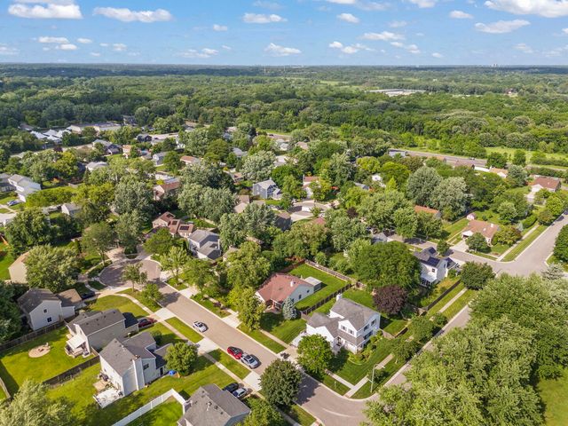 2S111 Waltham Court, Warrenville, IL 60555