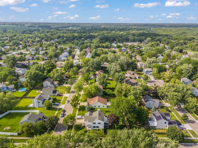 2S111 Waltham Court, Warrenville, IL 60555