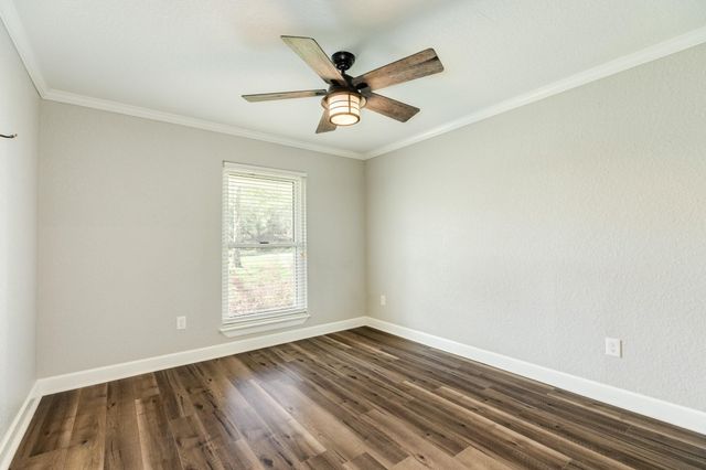 1100 Western Avenue, Angleton, TX 77515