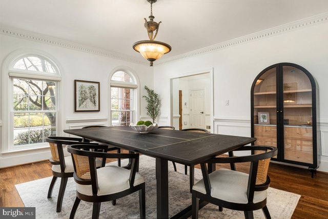 532 WALKER RD, Great Falls, VA 22066