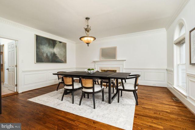 532 WALKER RD, Great Falls, VA 22066